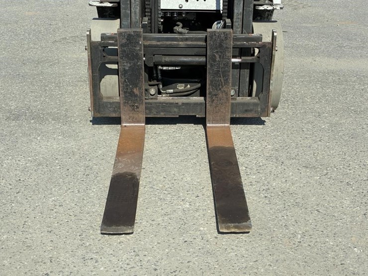 2017-unicarriers-mcp1f2a25lv-forklift-image-5
