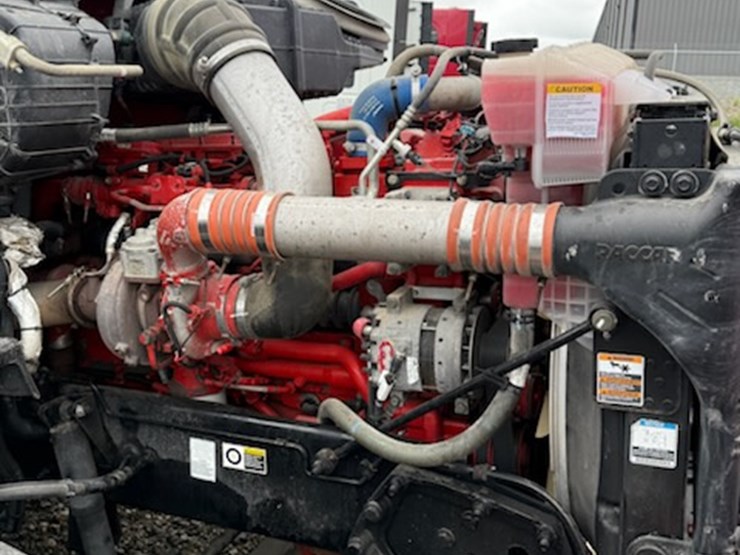 2018-peterbilt-579-image-5