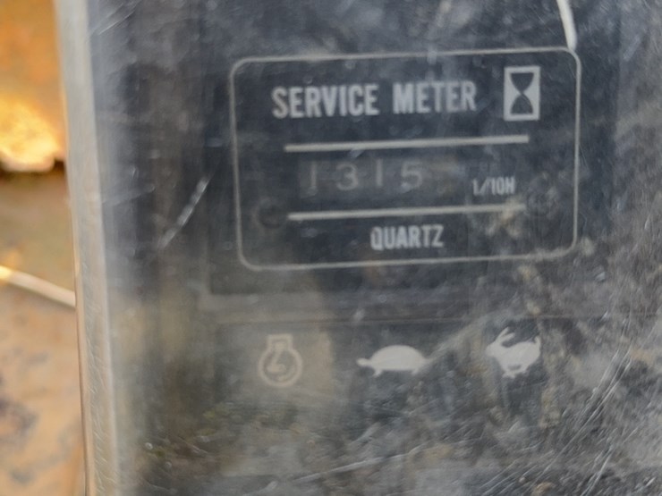 hitachi-ex150-image-17