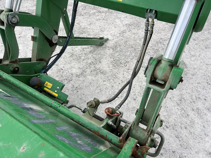 2022-john-deere-620r-image-8