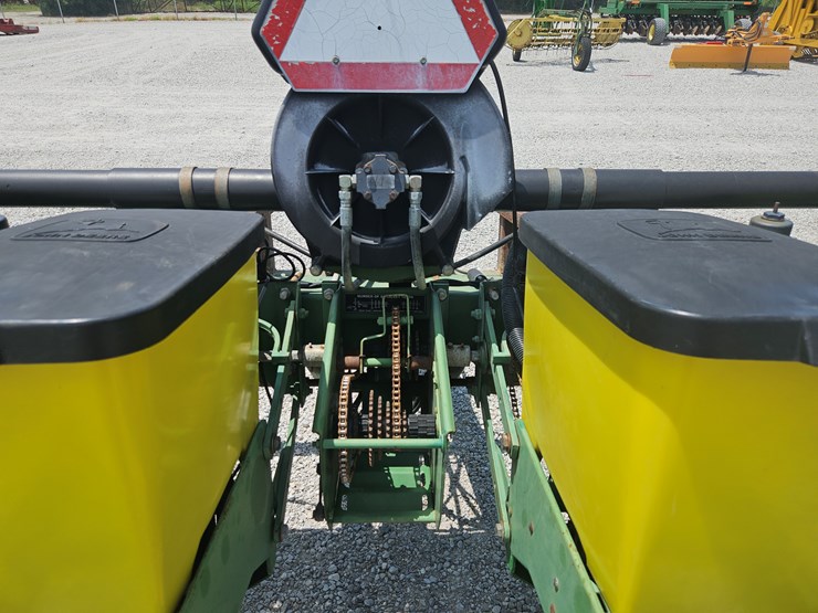 john-deere-7200-image-7