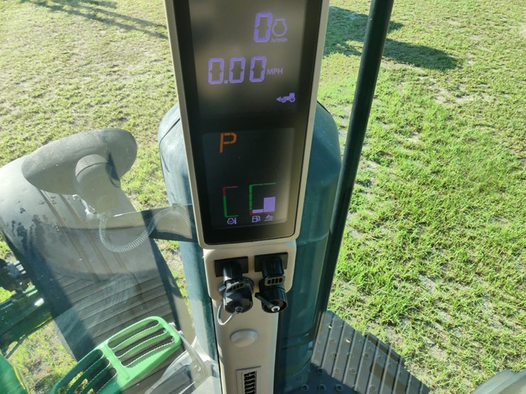 2020-john-deere-7210r-image-16