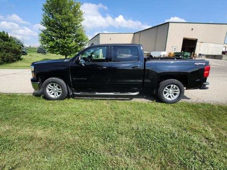 2015-chevrolet-silverado-1500-image-2