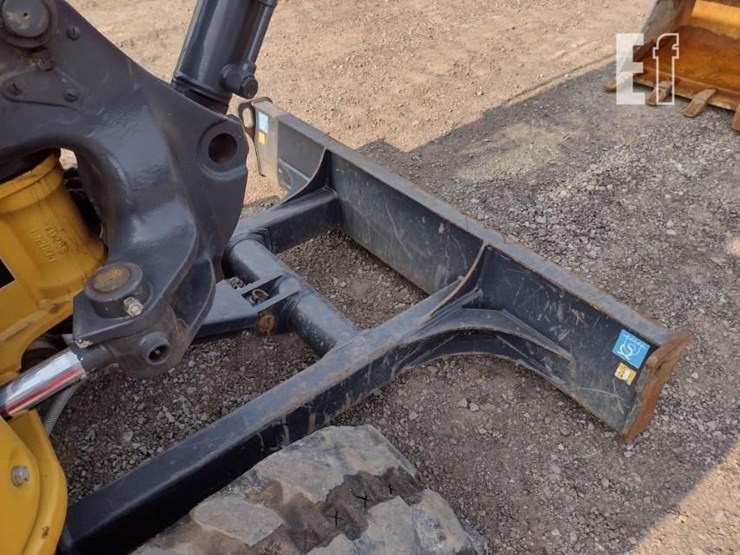 2022-deere-30g-image-22