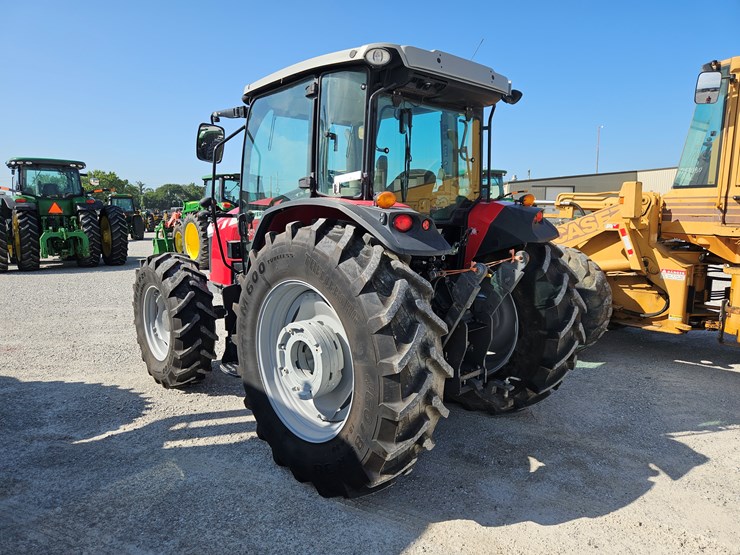 2020-massey-ferguson-6713-image-11
