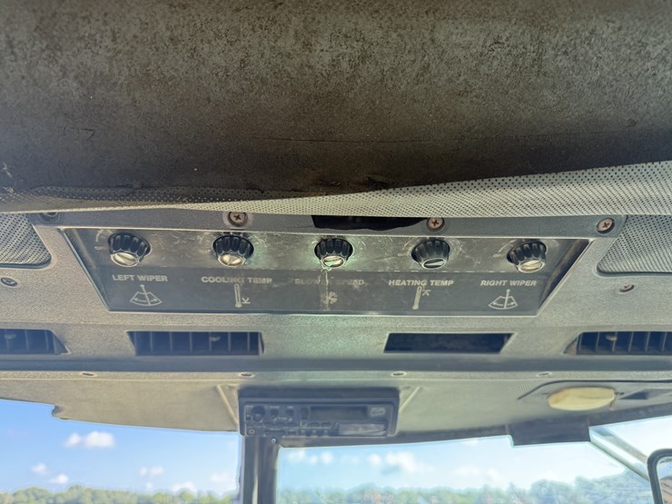 john-deere-4640-image-13