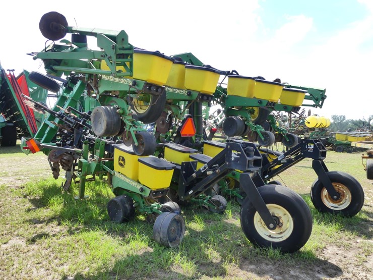 john-deere-1720-image-3