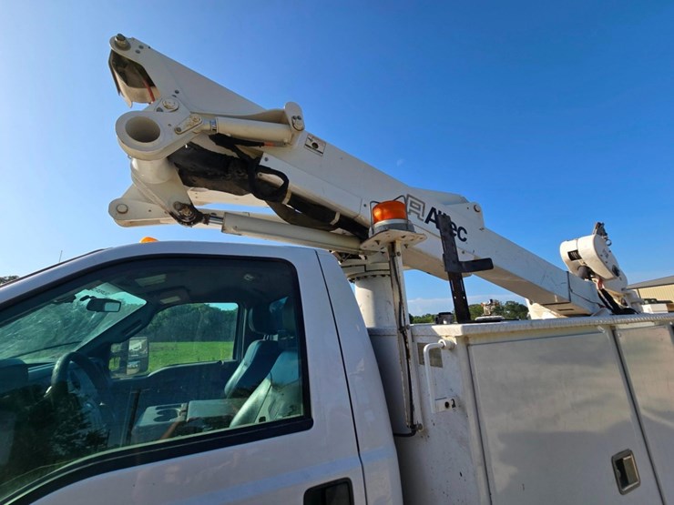 2016-ford-f550-image-27