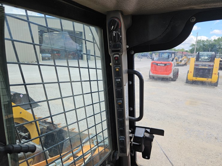 2015-case-tr340-image-9