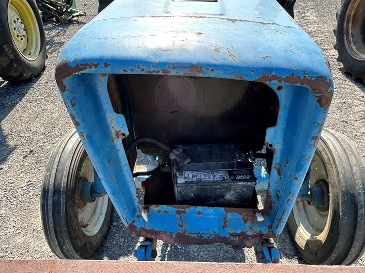 ford-1900-image-28