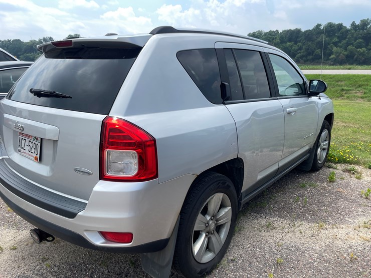 2011-jeep-compass-image-4