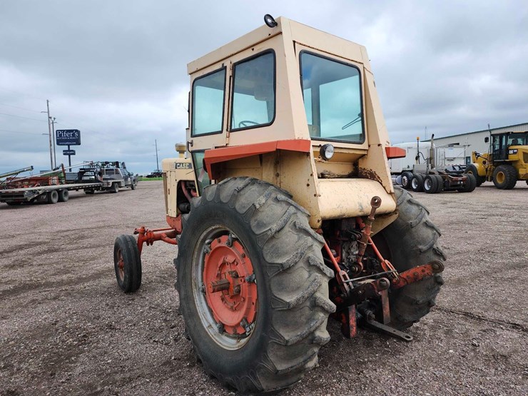 1968-case-930-tractor-image-4