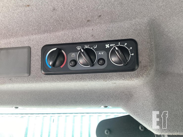 2016-kubota-m7060-image-17