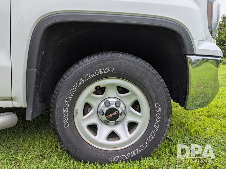 2016-gmc-sierra-pickup-(lt1366)-image-13