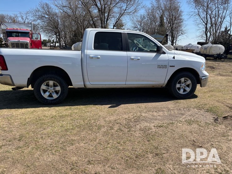 2015-dodge-ram-1500-image-8