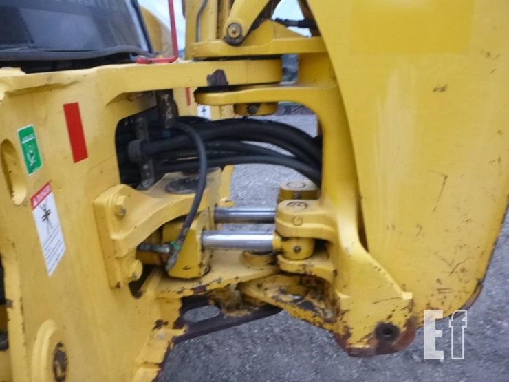 2004-komatsu-wb150aws-image-28
