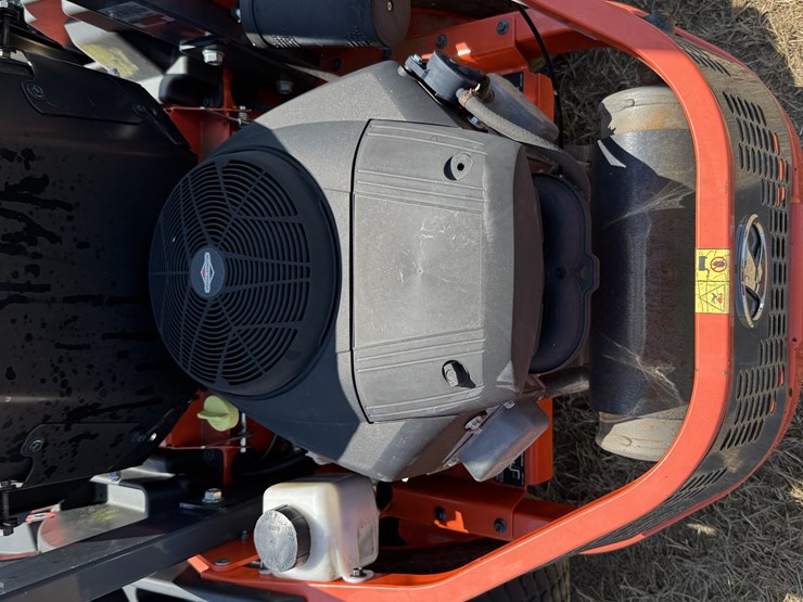 kubota-z122e-image-6