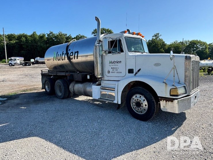 1987-peterbilt-377-image-5