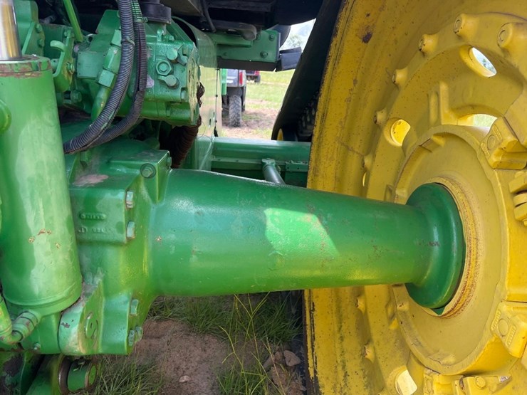 john-deere-8410t-image-11