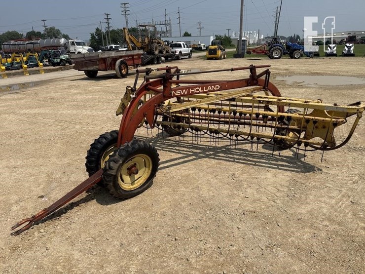 new-holland-256-image-2