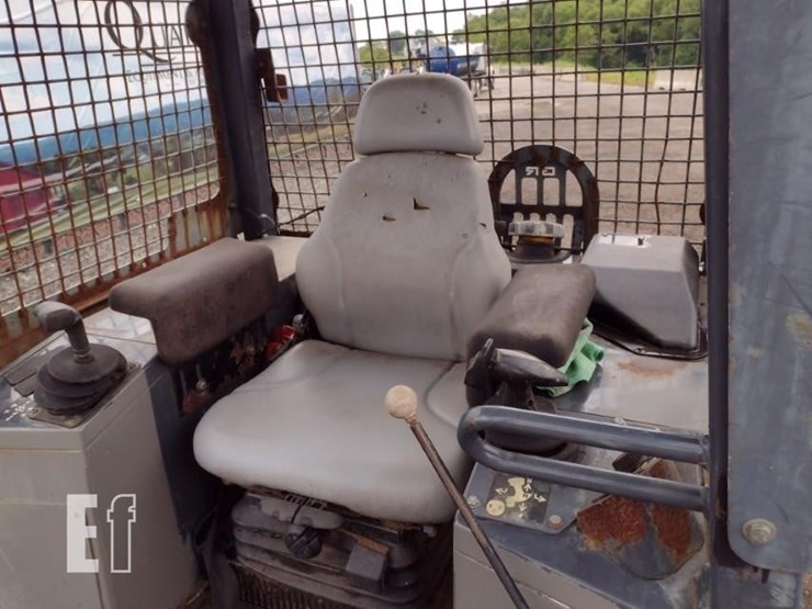 2006-deere-450j-lt-image-12