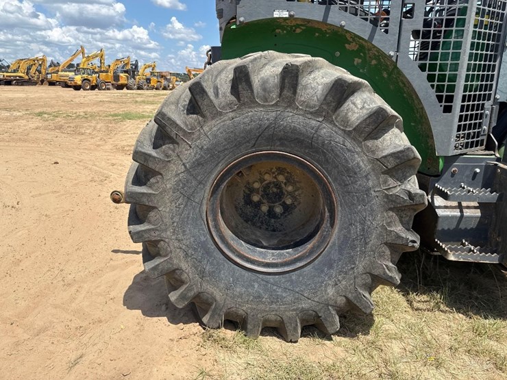 2015-john-deere-5100m-image-12