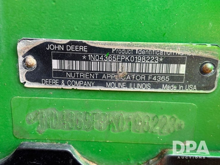 2019-john-deere-f4365-image-105
