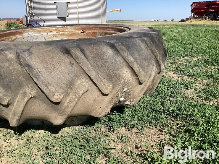 bfgoodrich-15.5-38-tire-&-wheel-image-10