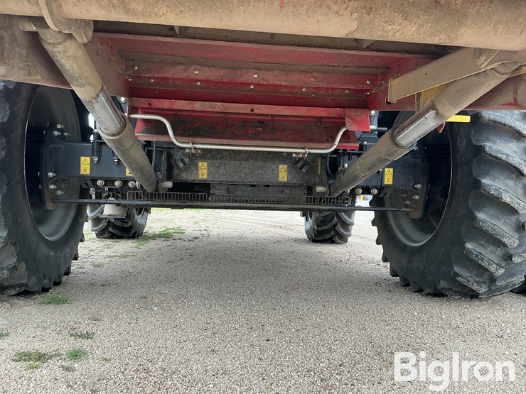 2018-case-ih-8240-image-11