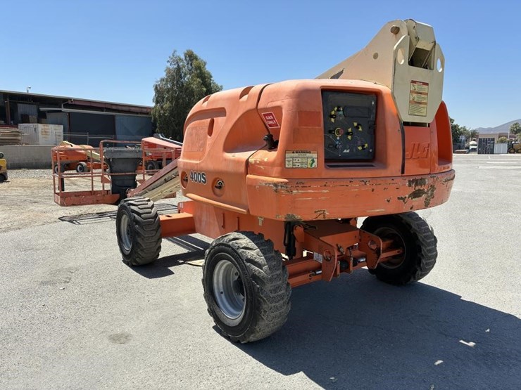 2007-jlg-400s-image-4