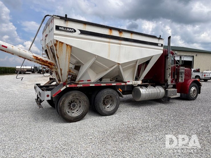 2000-peterbilt-379-image-6