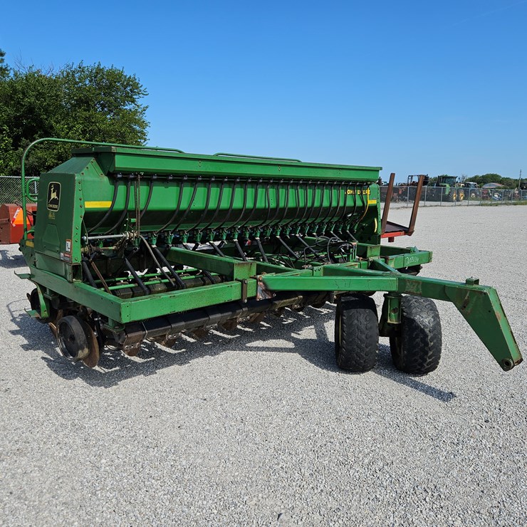 2001 JOHN DEERE 1560