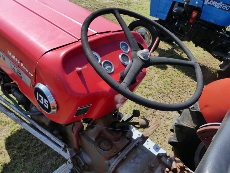 massey-ferguson-135-image-11