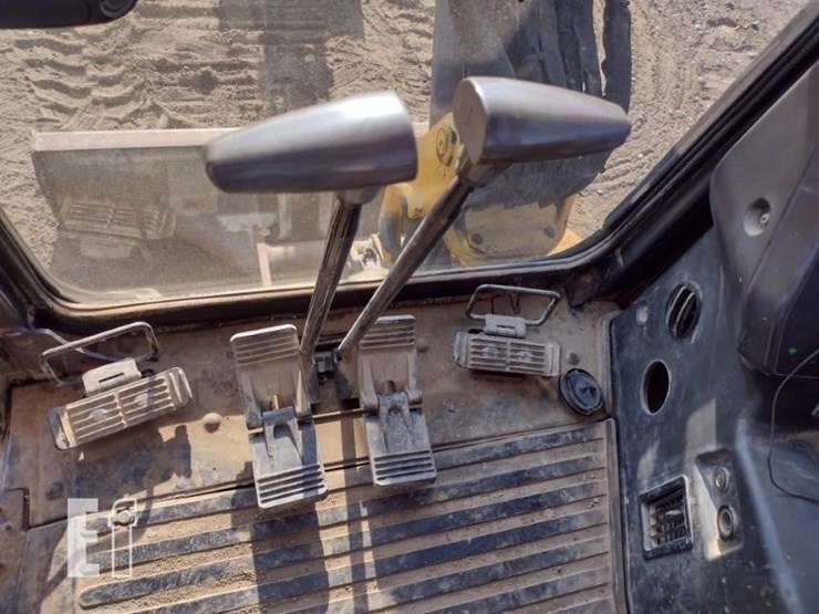 2006-deere-35d-image-8