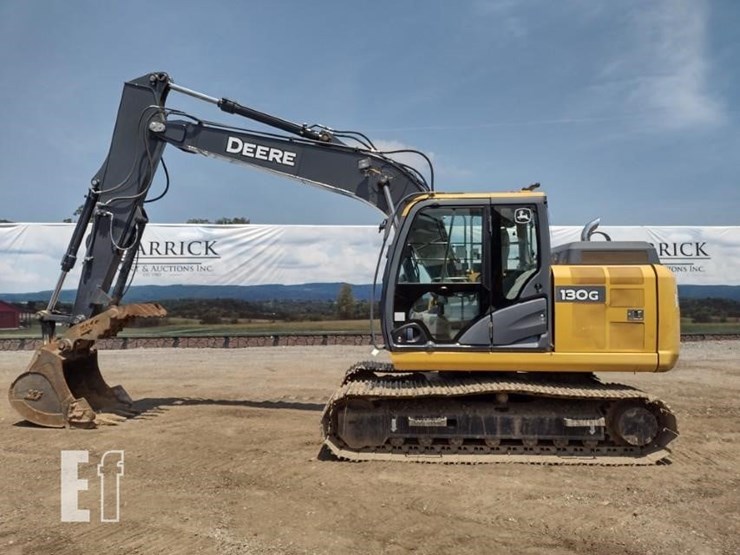 2019-deere-130g-image-1