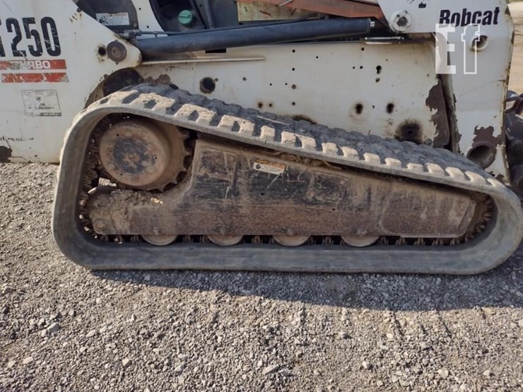 bobcat-t250-image-27