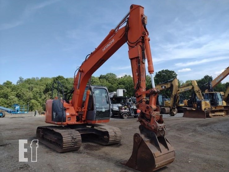 2007-hitachi-zx135us-image-44