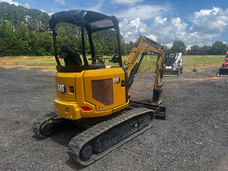 2020-caterpillar-302.7d-image-4