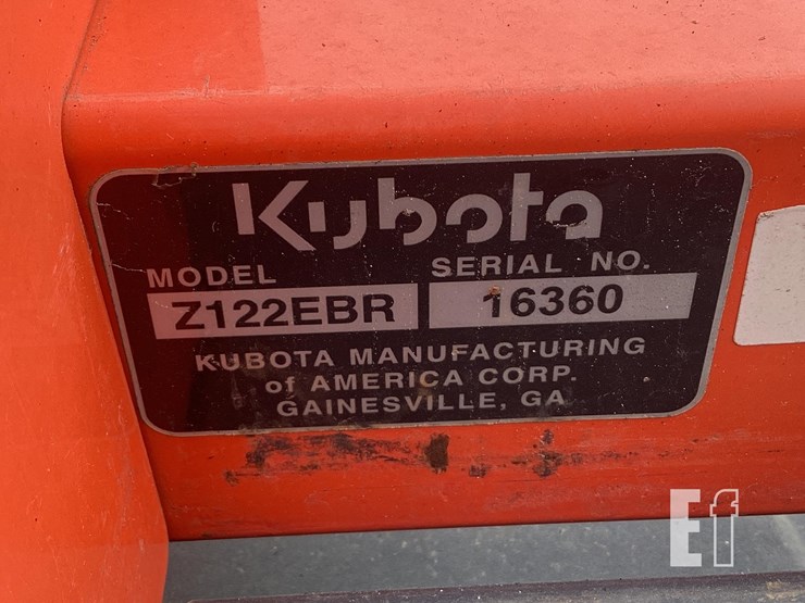 2015-kubota-z122e-image-13