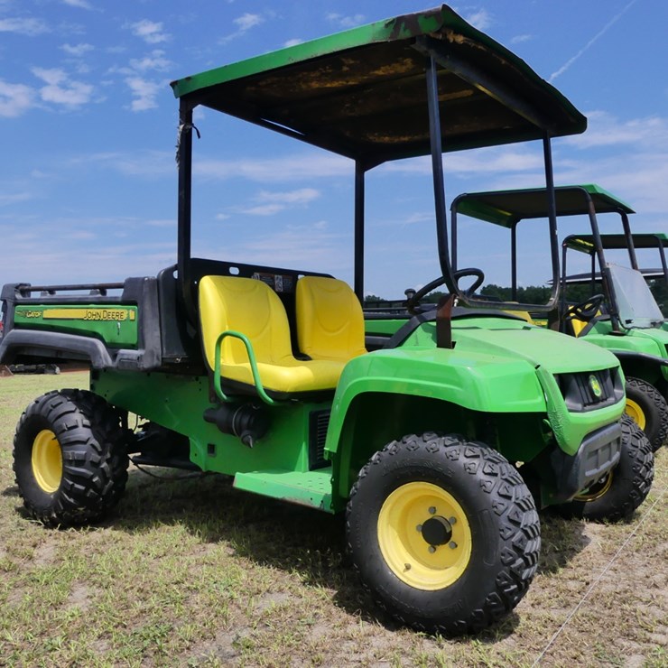 JOHN DEERE GATOR