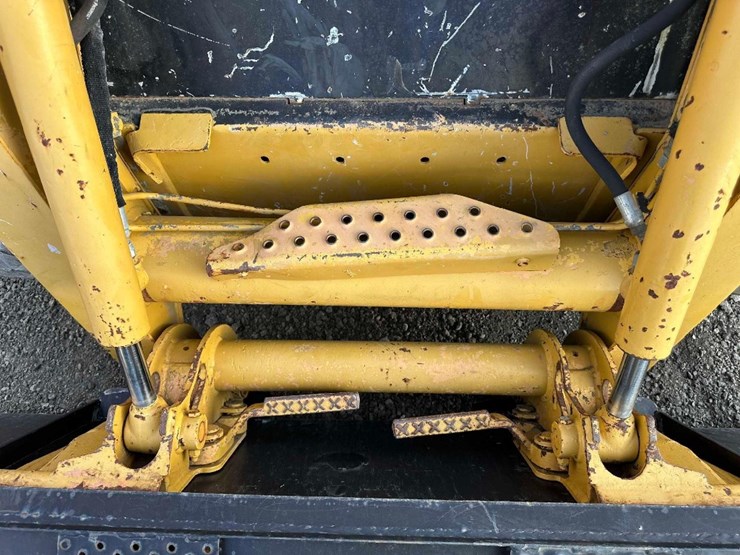 deere-250-image-24