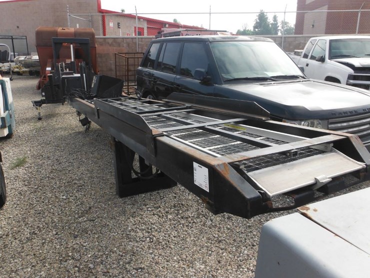 lot#-306-demountable-concepts-straight-truck-swap-body-system-image-2