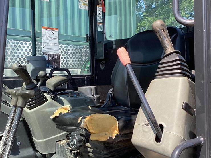 2018-yanmar-vio55-6a-image-16