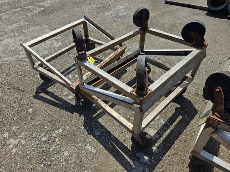 #2582-•-(3)-rolling-carts-image-1