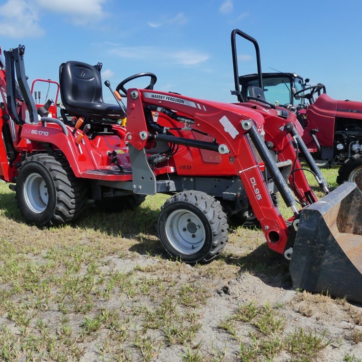 MASSEY-FERGUSON GC1710