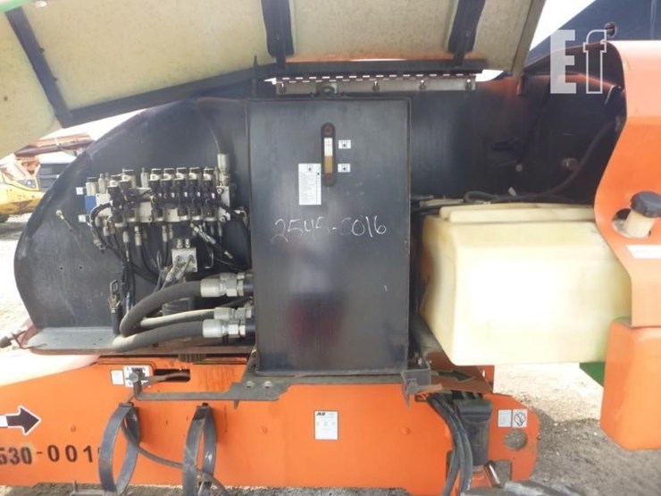 2014-jlg-460sj-image-11