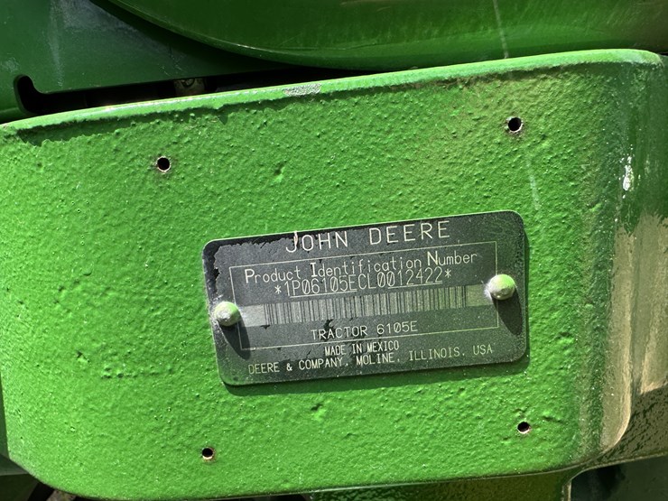2020-john-deere-6105e-image-15