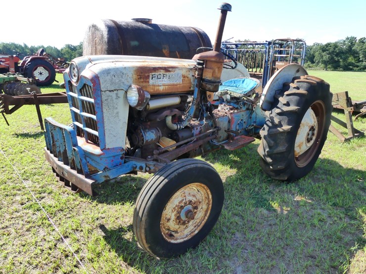 ford-4000-image-2