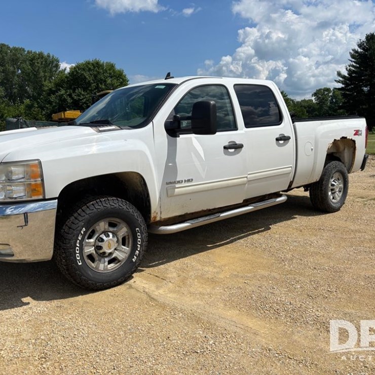2010 Chevy 2500HD Pickup (DR11857)