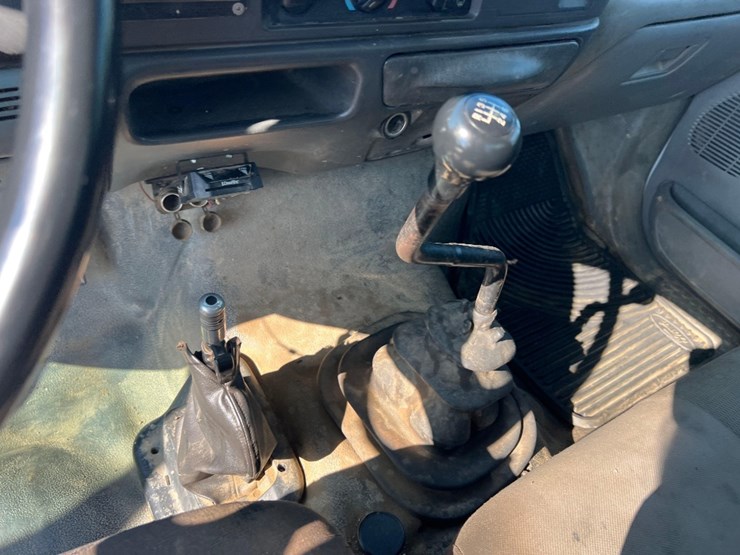 2006-ford-f750-xlt-image-38